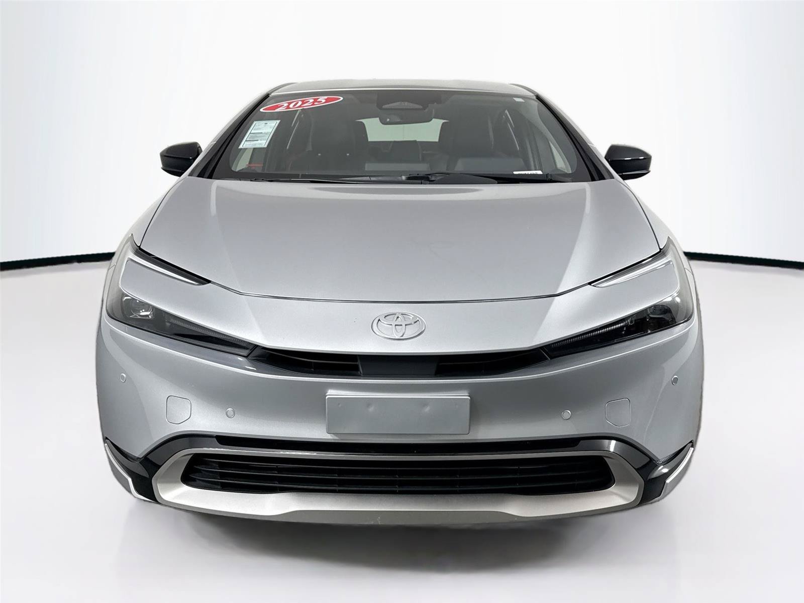 Certified 2025 Toyota Prius Plug-In Hybrid FWD image 9