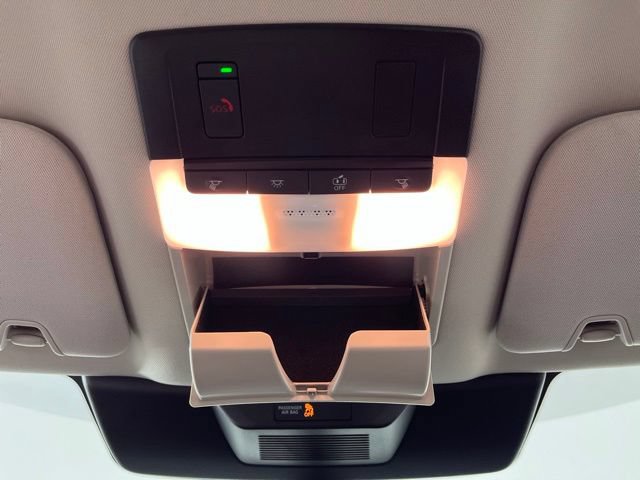 Used 2025 Nissan Pathfinder SV FWD image 36
