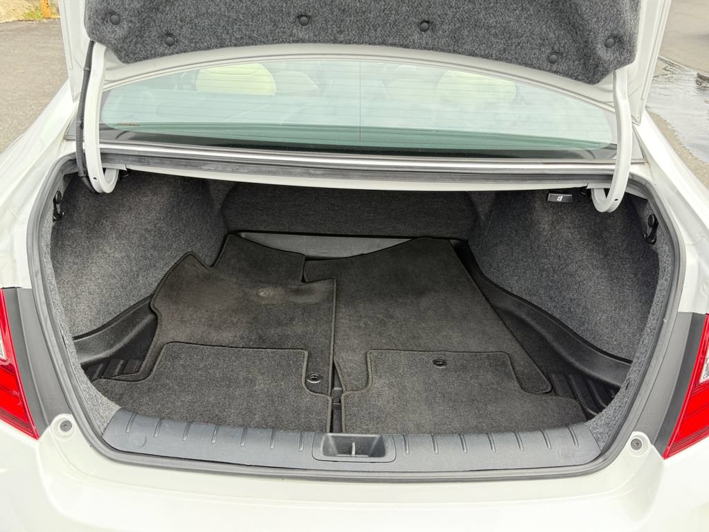 Used 2016 Honda Accord Touring image 25