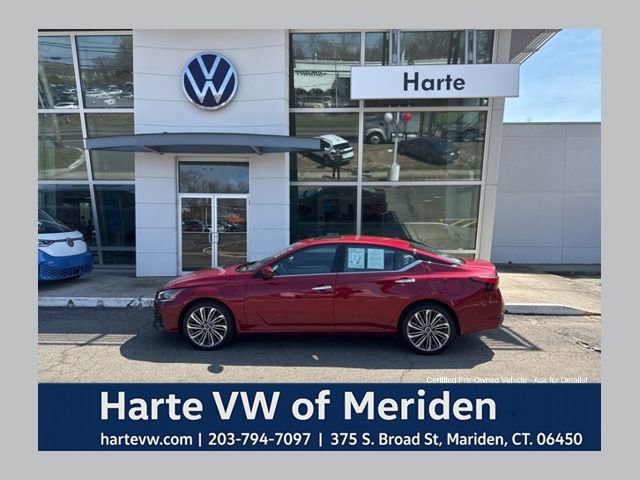 Used 2023 Nissan Altima 2.5 SL image 1