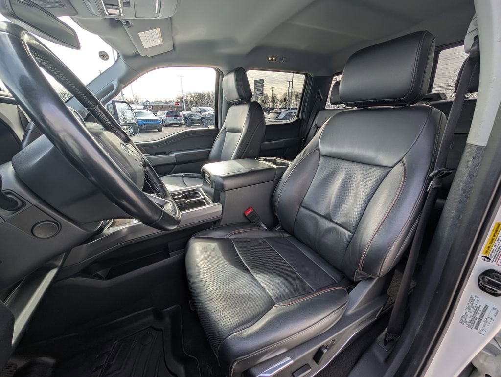 Used 2023 Ford F350 Lariat w/ Chrome Package image 14