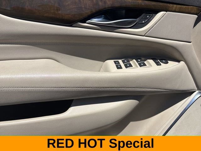 Used 2018 Cadillac Escalade ESV Luxury AWD/4WD image 13
