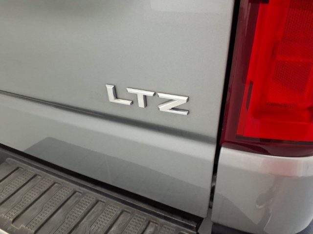 Used 2025 Chevrolet Silverado 1500 LTZ w/ LTZ Premium Package AWD/4WD image 11
