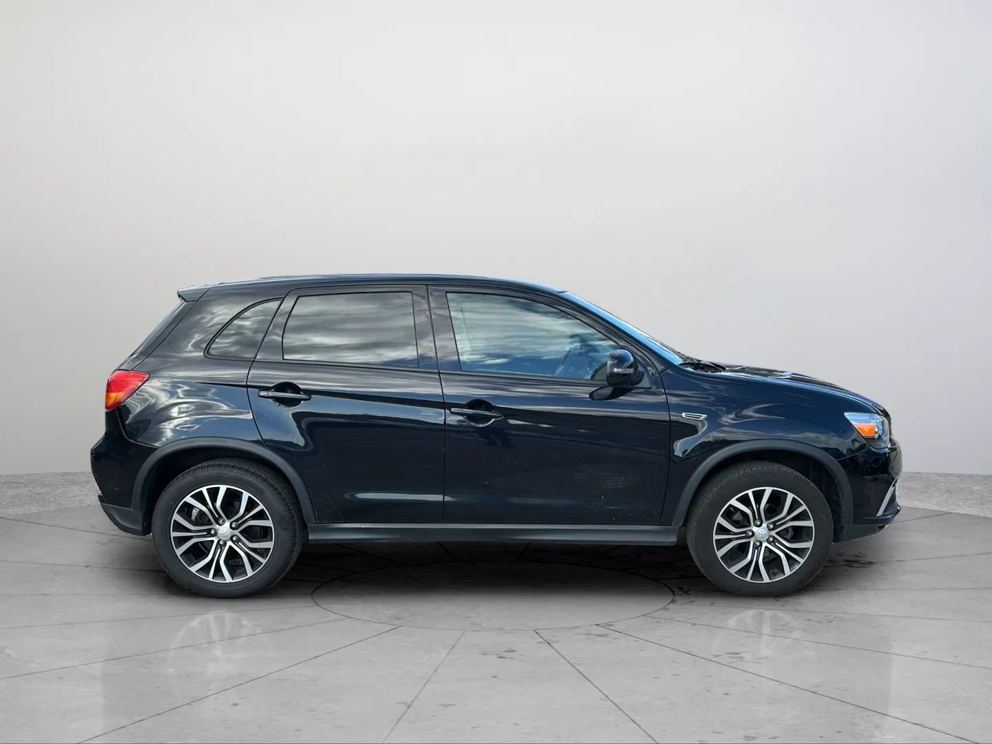 Used 2018 Mitsubishi Outlander Sport LE image 12