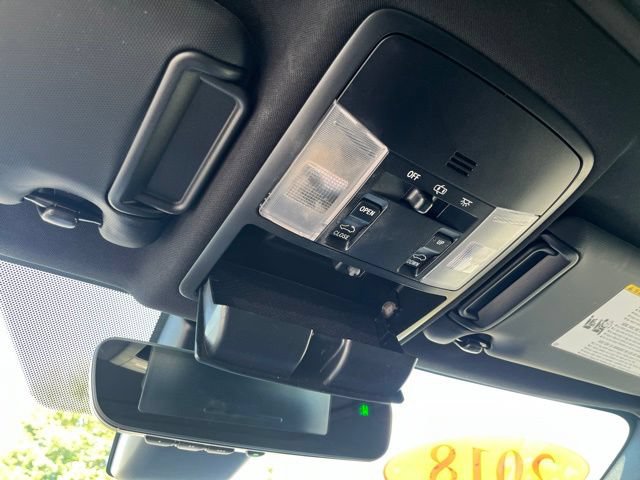 Used 2018 Toyota RAV4 SE w/ Power Extra Value Package AWD/4WD image 34