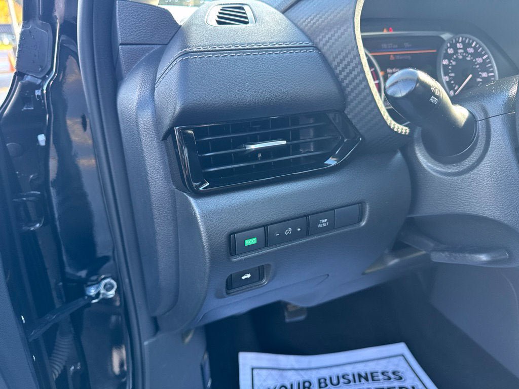 Used 2024 Nissan Sentra SV FWD image 18