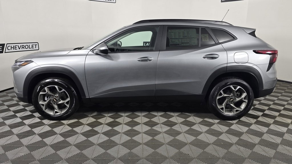 New 2025 Chevrolet Trax LT w/ Driver Confidence Package image 3