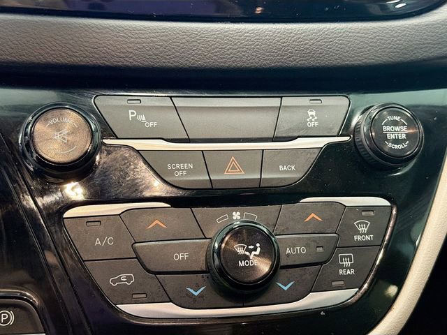 Used 2017 Chrysler Pacifica Touring-L Plus image 14