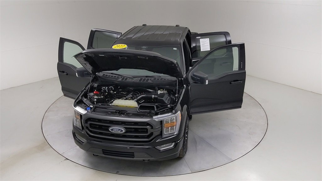 Certified 2022 Ford F150 XLT w/ Equipment Group 302A High image 45