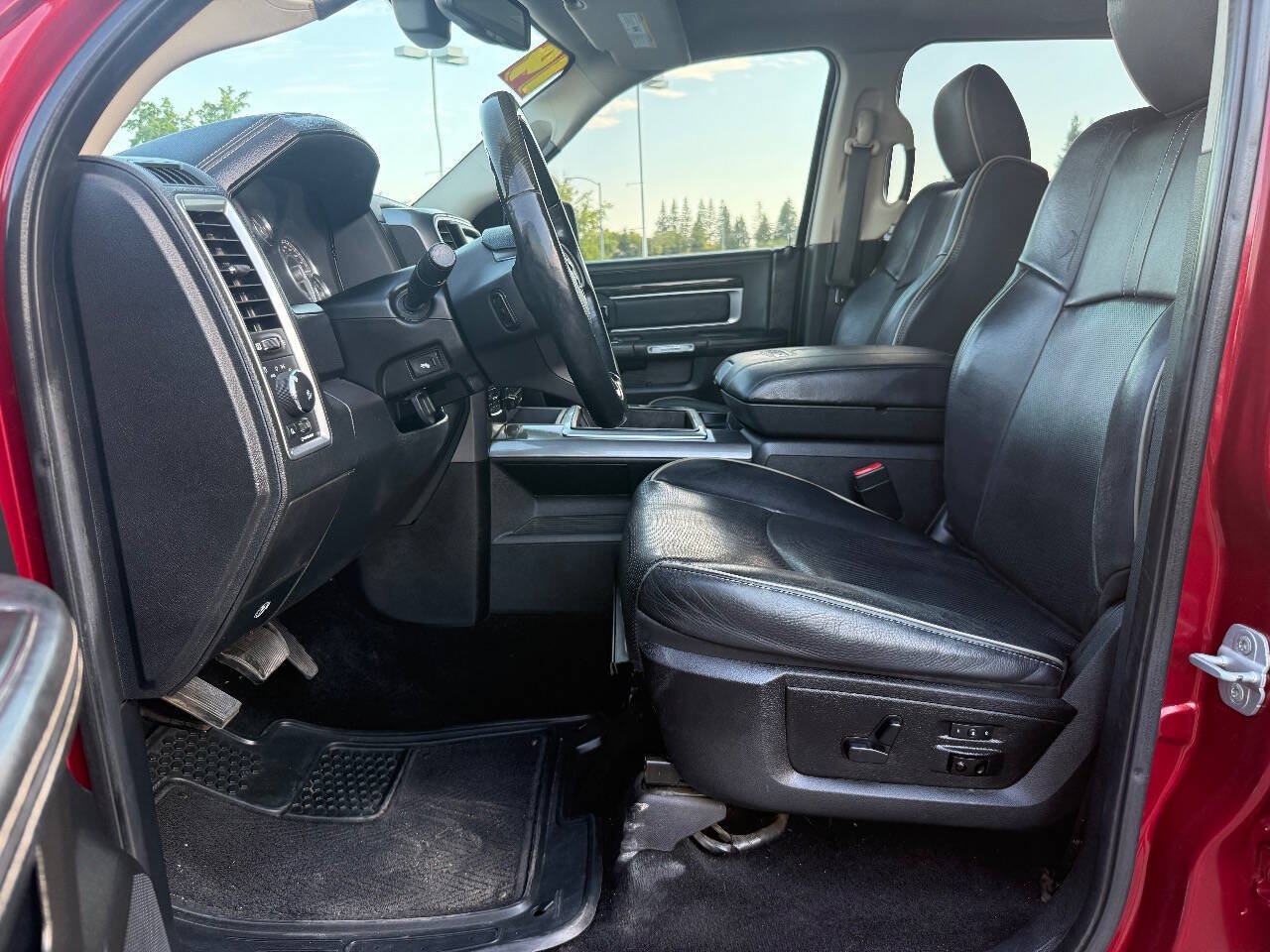 Used 2014 RAM 1500 Limited AWD/4WD image 12