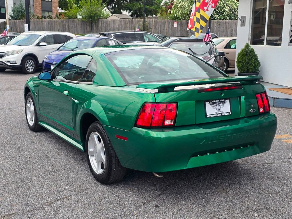 Used 2001 Ford Mustang Premium RWD image 5