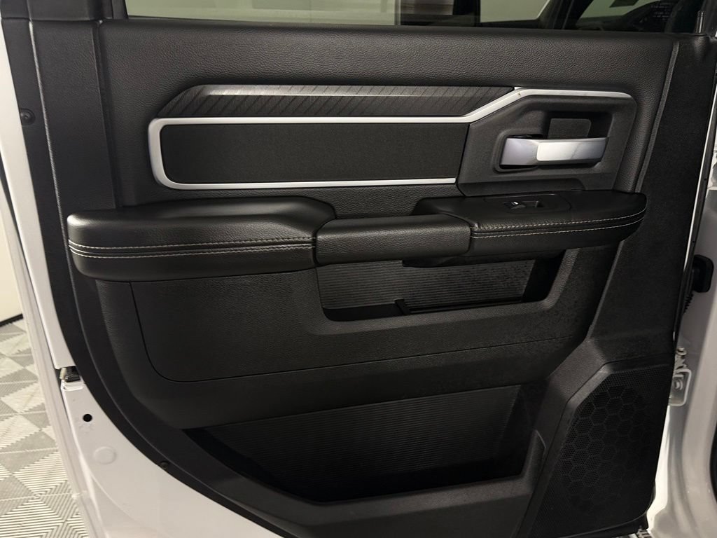 Certified 2025 RAM 2500 Big Horn AWD/4WD image 27