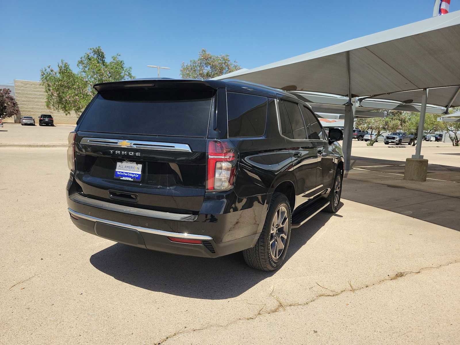Used 2023 Chevrolet Tahoe LT w/ Luxury Package RWD image 8