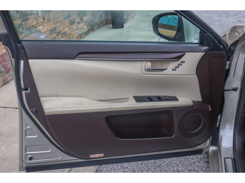 Used 2017 Lexus ES 350 w/ Premium Package FWD image 11