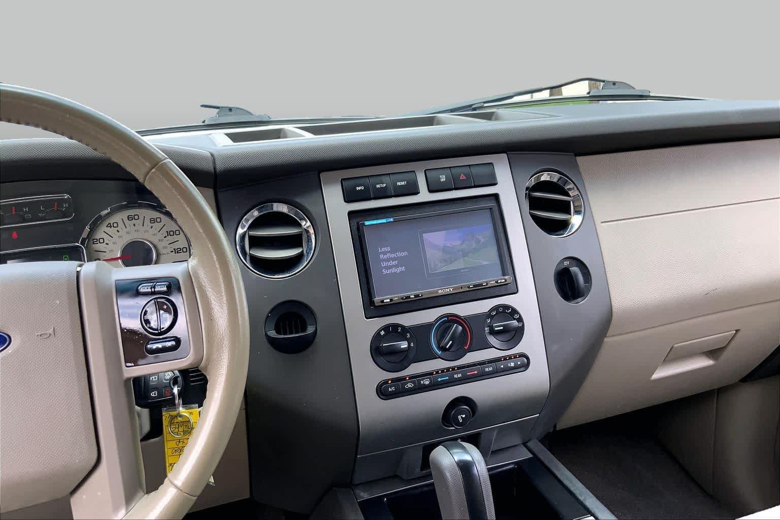 Used 2014 Ford Expedition XLT RWD image 7