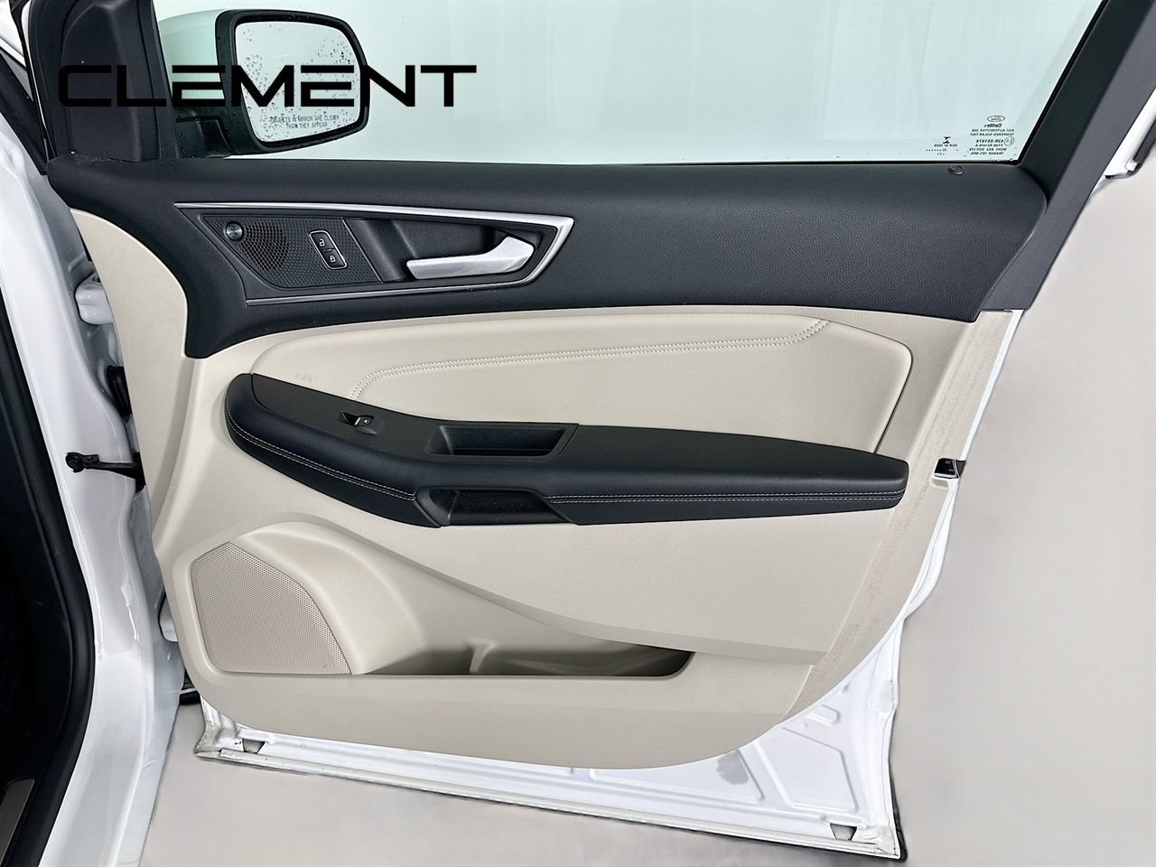 Certified 2022 Ford Edge Titanium AWD/4WD image 36