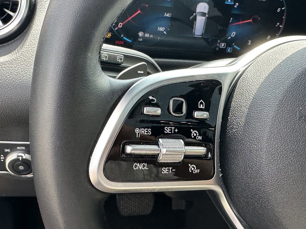 Certified 2022 Mercedes-Benz GLB 250 4MATIC image 28