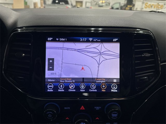 Used 2019 Jeep Grand Cherokee Limited w/ Luxury Group II image 24