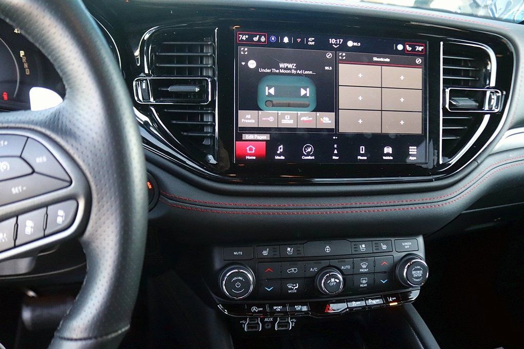 Used 2025 Dodge Durango GT image 22