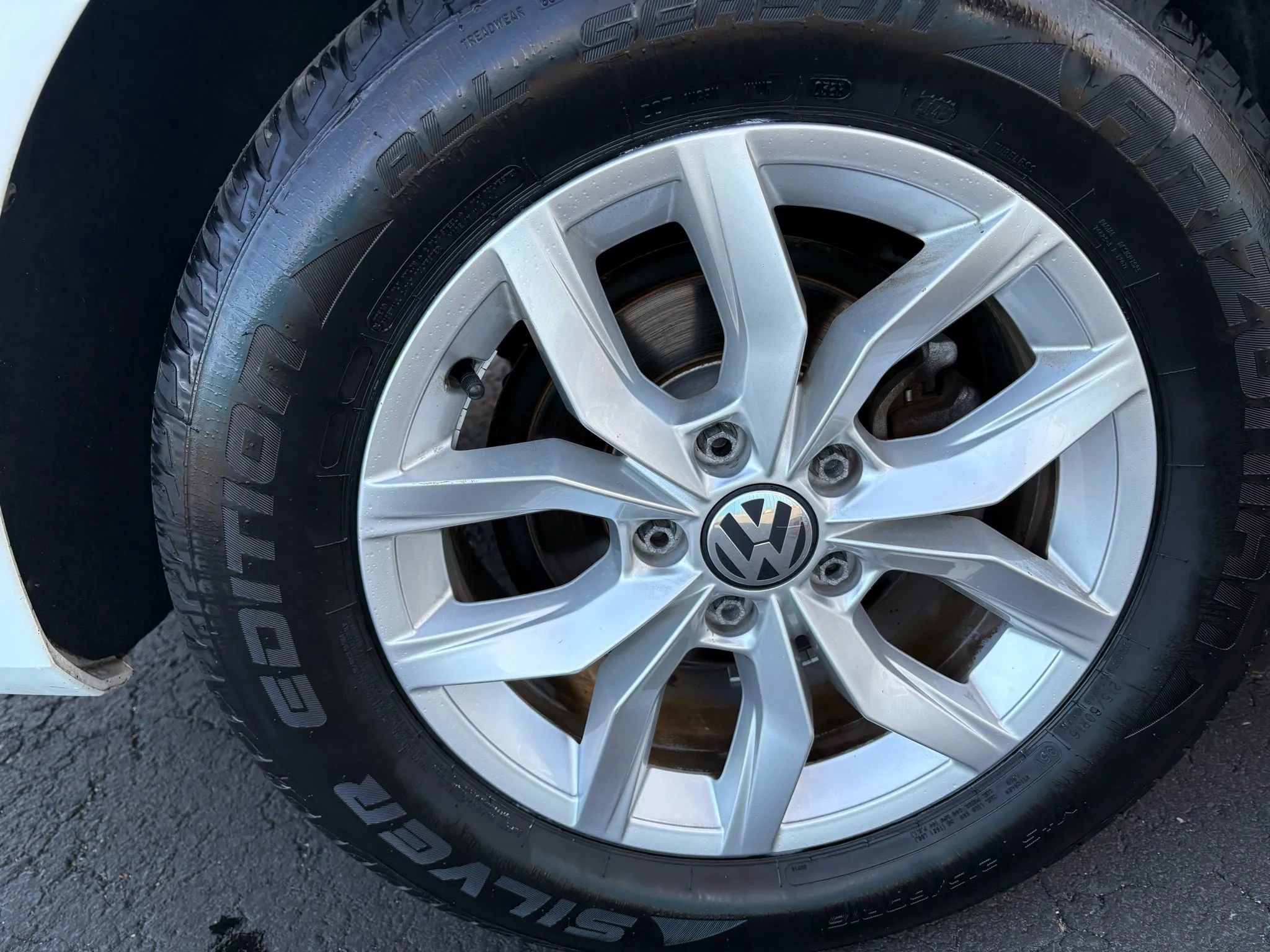 Used 2017 Volkswagen Passat 1.8T S image 24