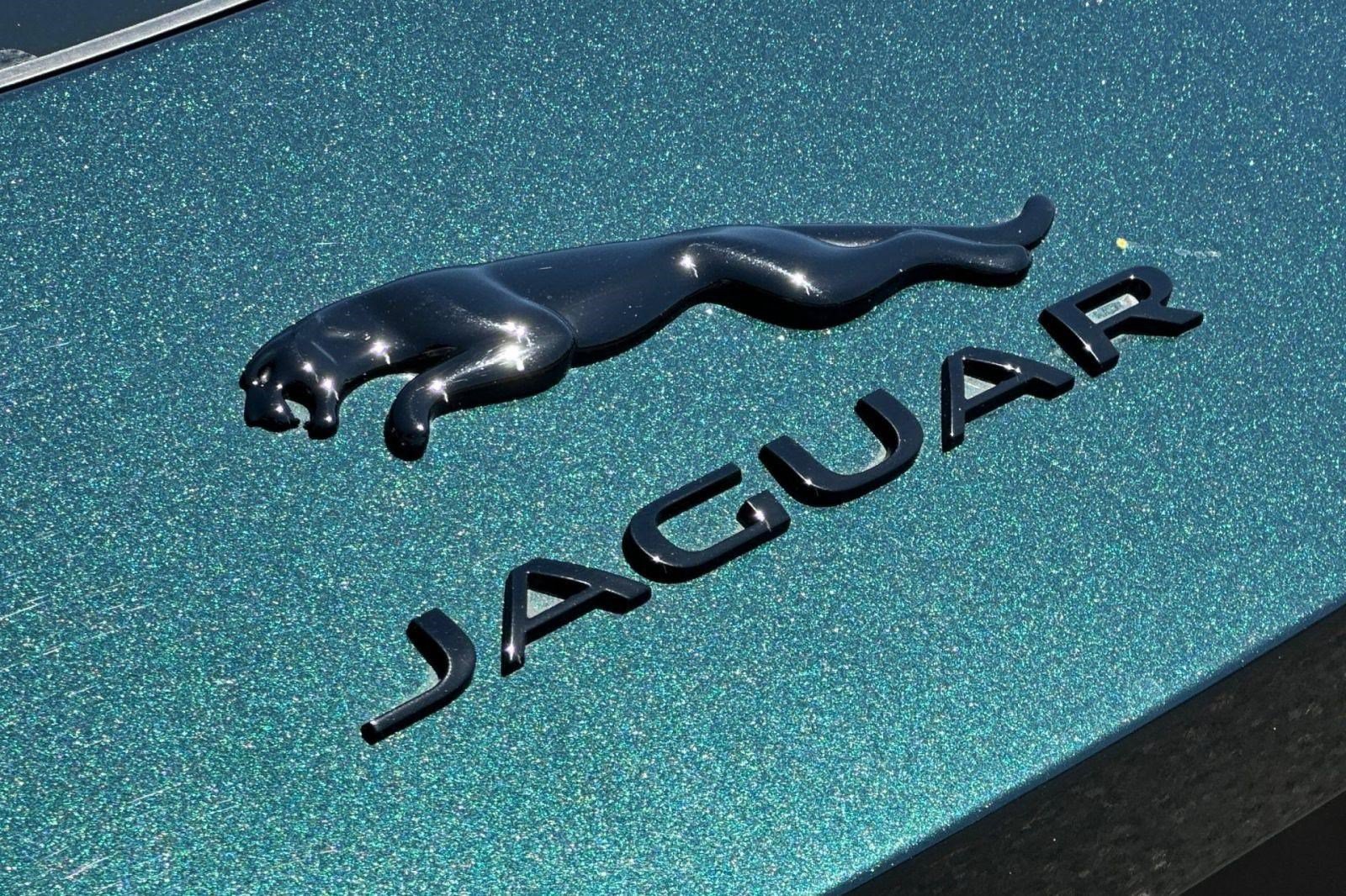 Used 2024 Jaguar F-TYPE Coupe AWD image 23