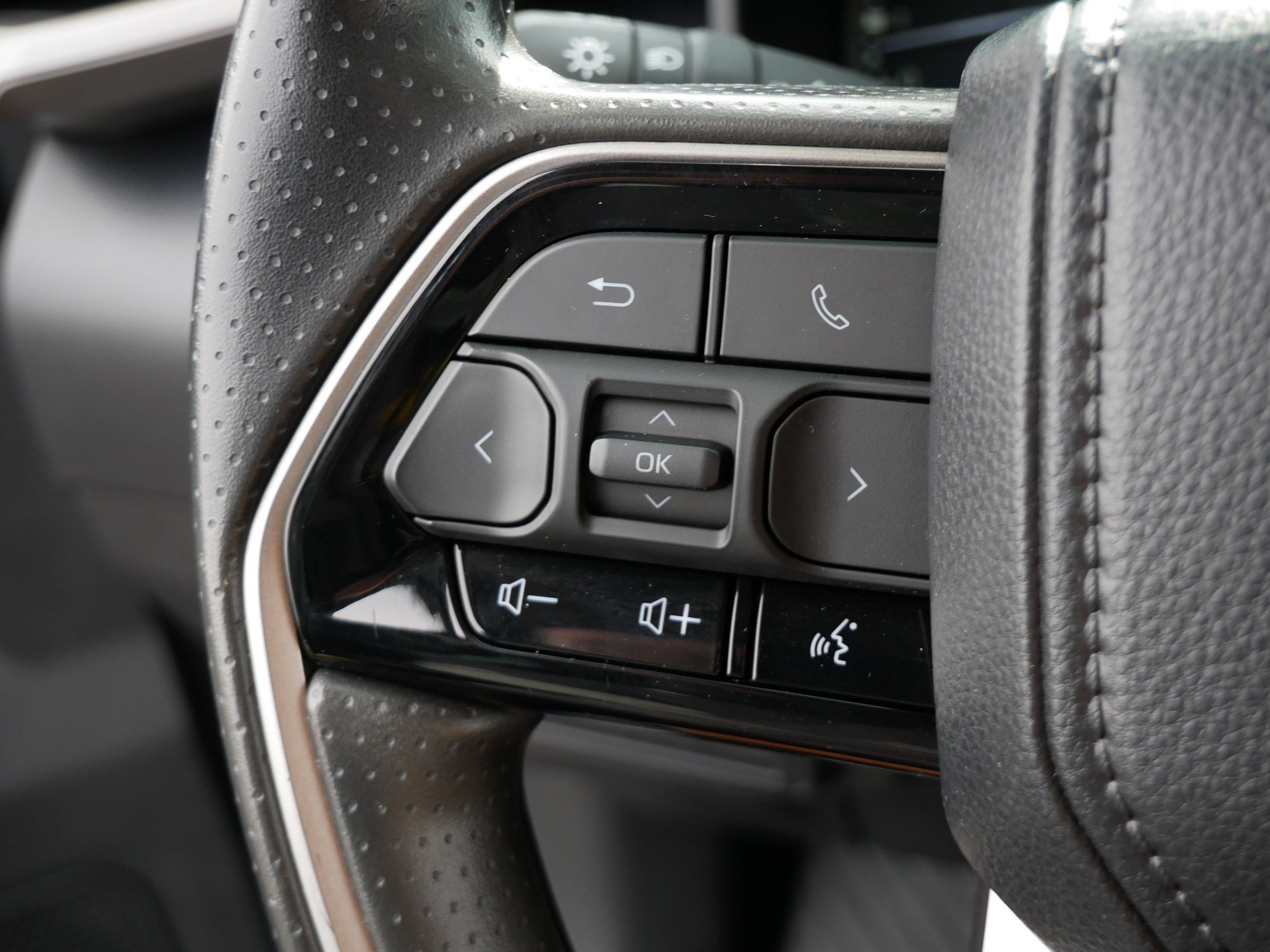Certified 2024 Toyota Tundra SR5 AWD/4WD image 27