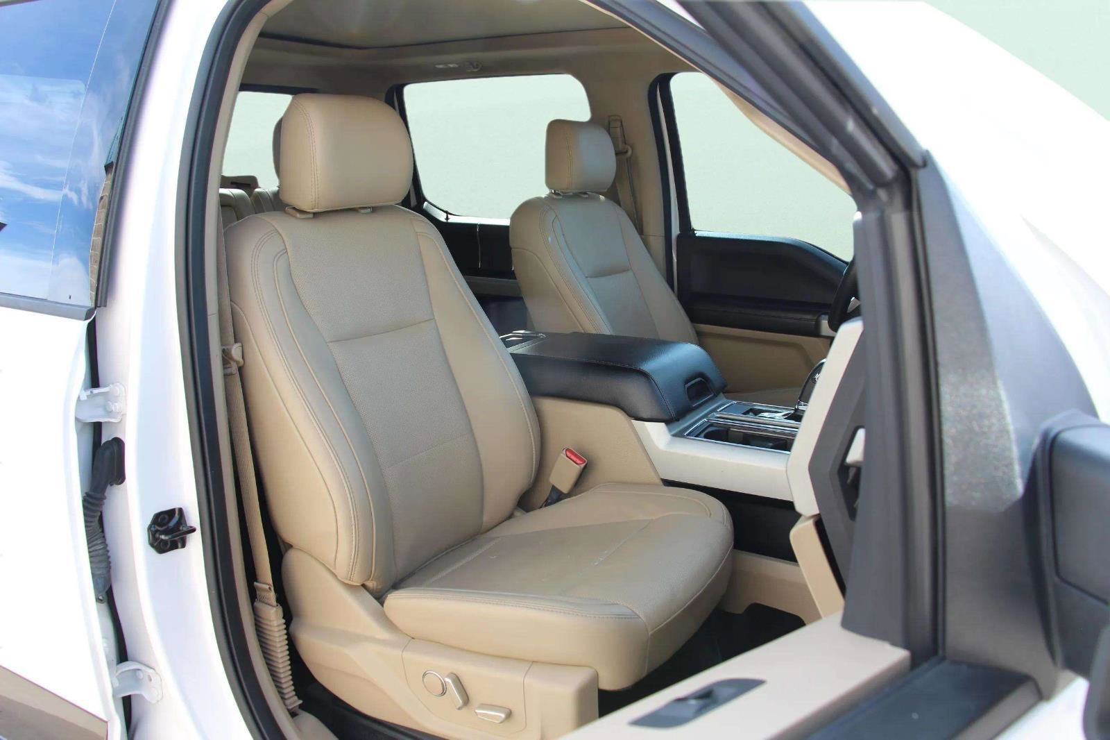 Used 2016 Ford F150 Lariat image 31