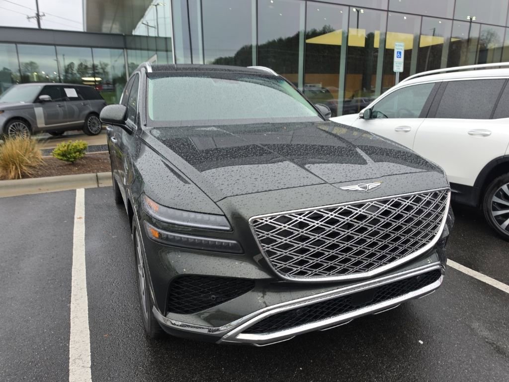 Used 2025 Genesis GV80 2.5T Select image 2