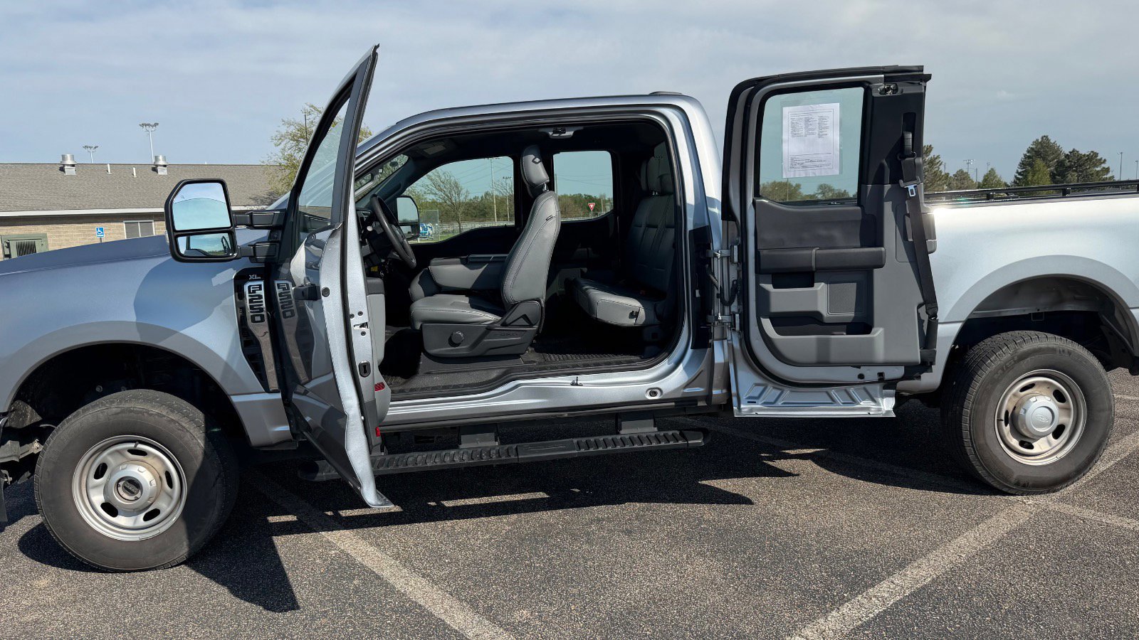 Used 2024 Ford F250 XL AWD/4WD image 21