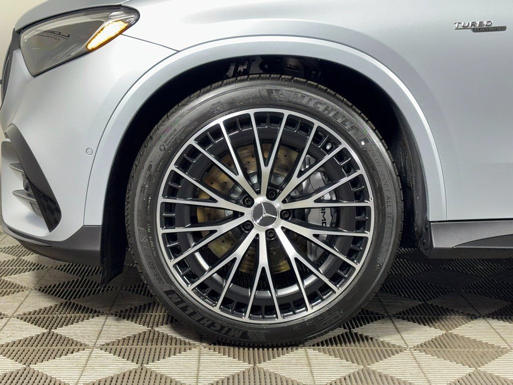 Certified 2026 Mercedes-Benz GLC 43 AMG 4MATIC image 32