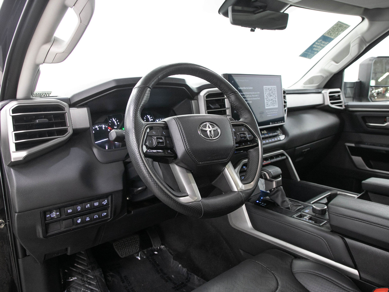 Used 2023 Toyota Tundra Limited AWD/4WD image 25