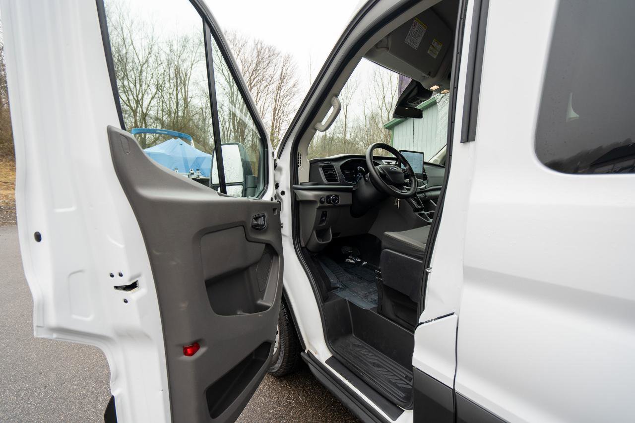 Used 2024 Ford Transit 350 XLT image 11