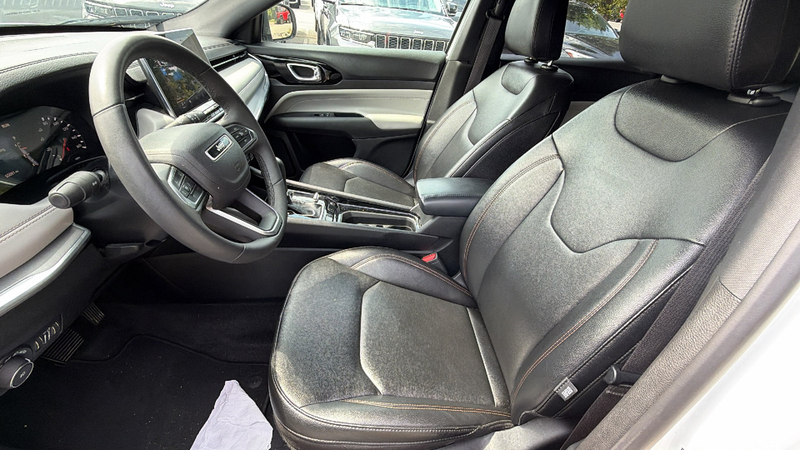 Used 2024 Jeep Compass Limited AWD/4WD image 16