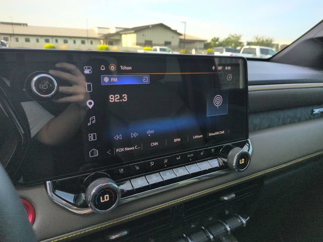 Used 2024 Chevrolet Colorado ZR2 w/ ZR2 Convenience Package III AWD/4WD image 16