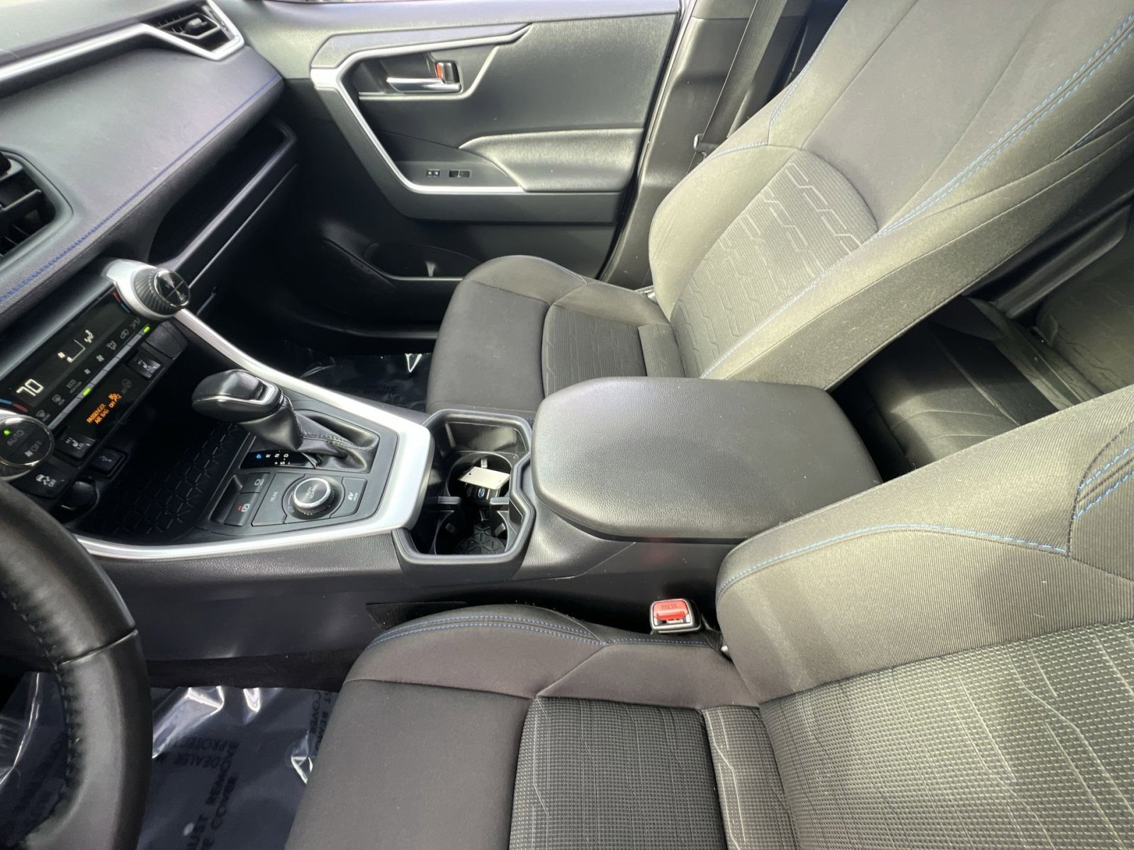 Used 2022 Toyota RAV4 SE w/ Convenience Package image 22