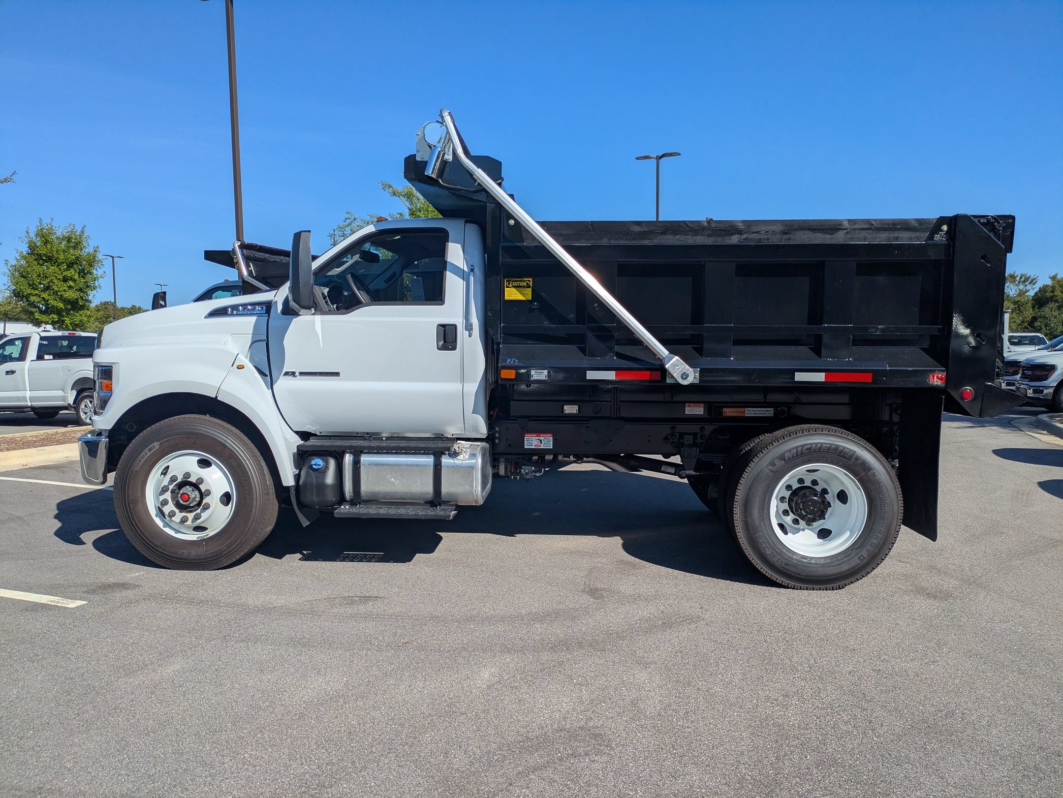 New 2027 Ford F750 2WD Regular Cab Super Duty image 6