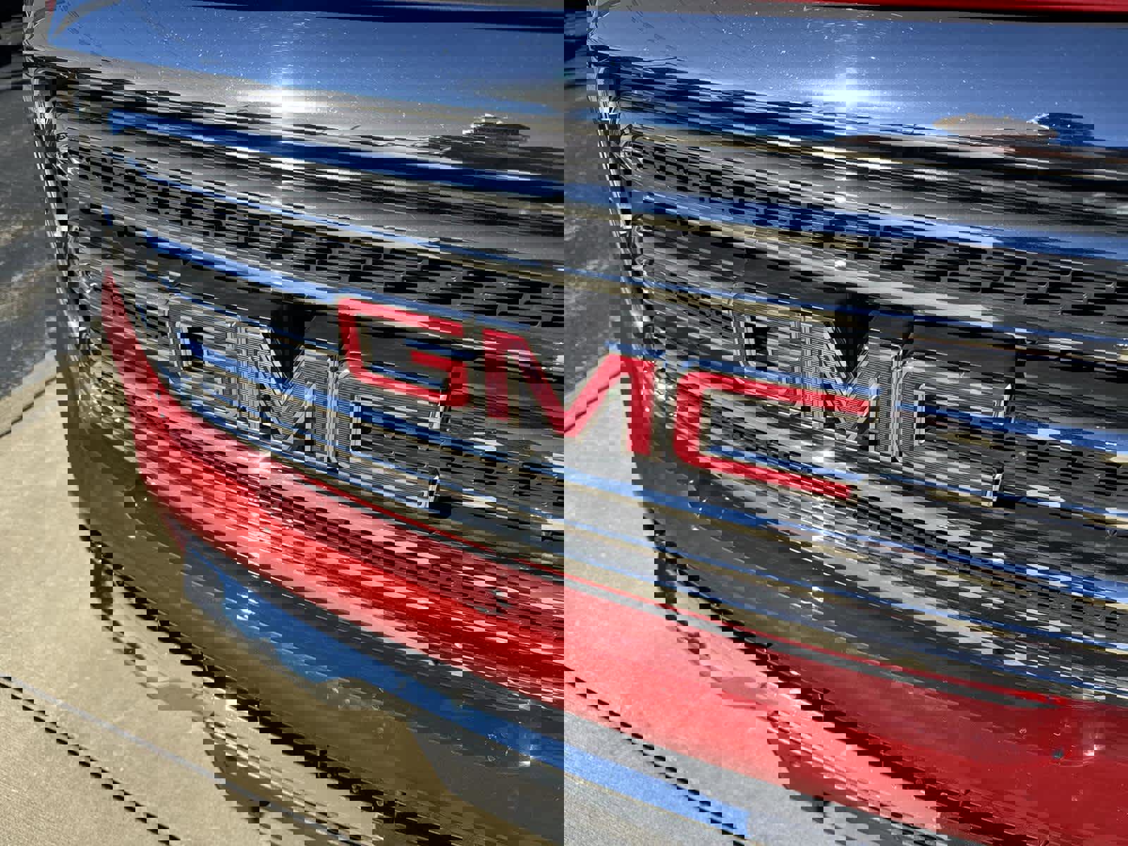 Used 2016 GMC Canyon SLT w/ Driver Alert Package image 10