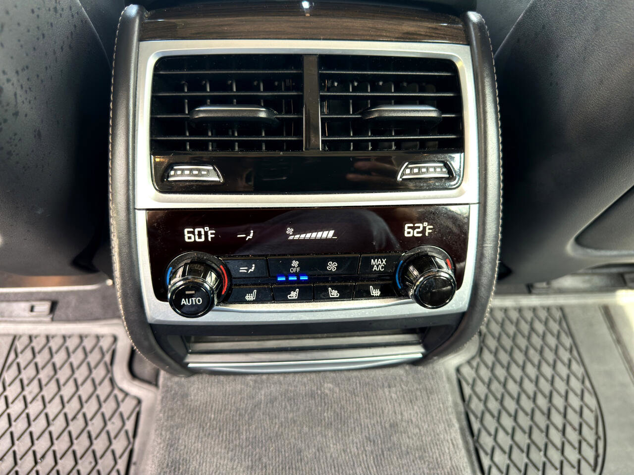 Used 2021 BMW 740i xDrive 740i xDrive Sedan w/ Luxury Rear Seating Package image 16