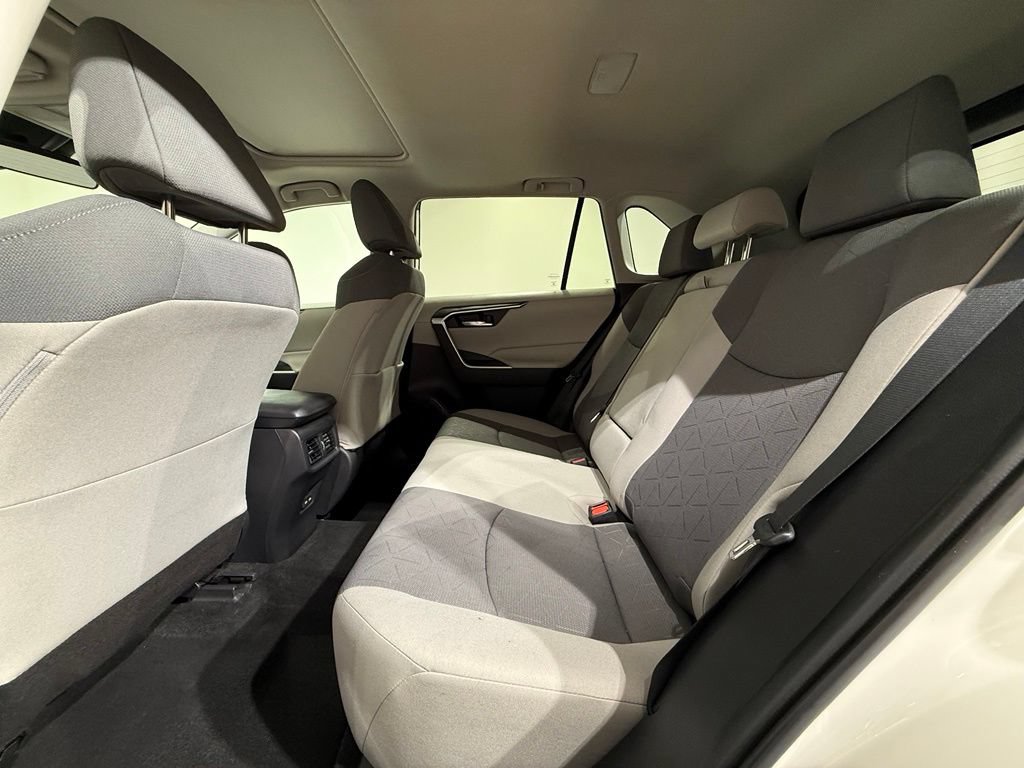 Used 2022 Toyota RAV4 XLE w/ Convenience Package AWD/4WD image 20