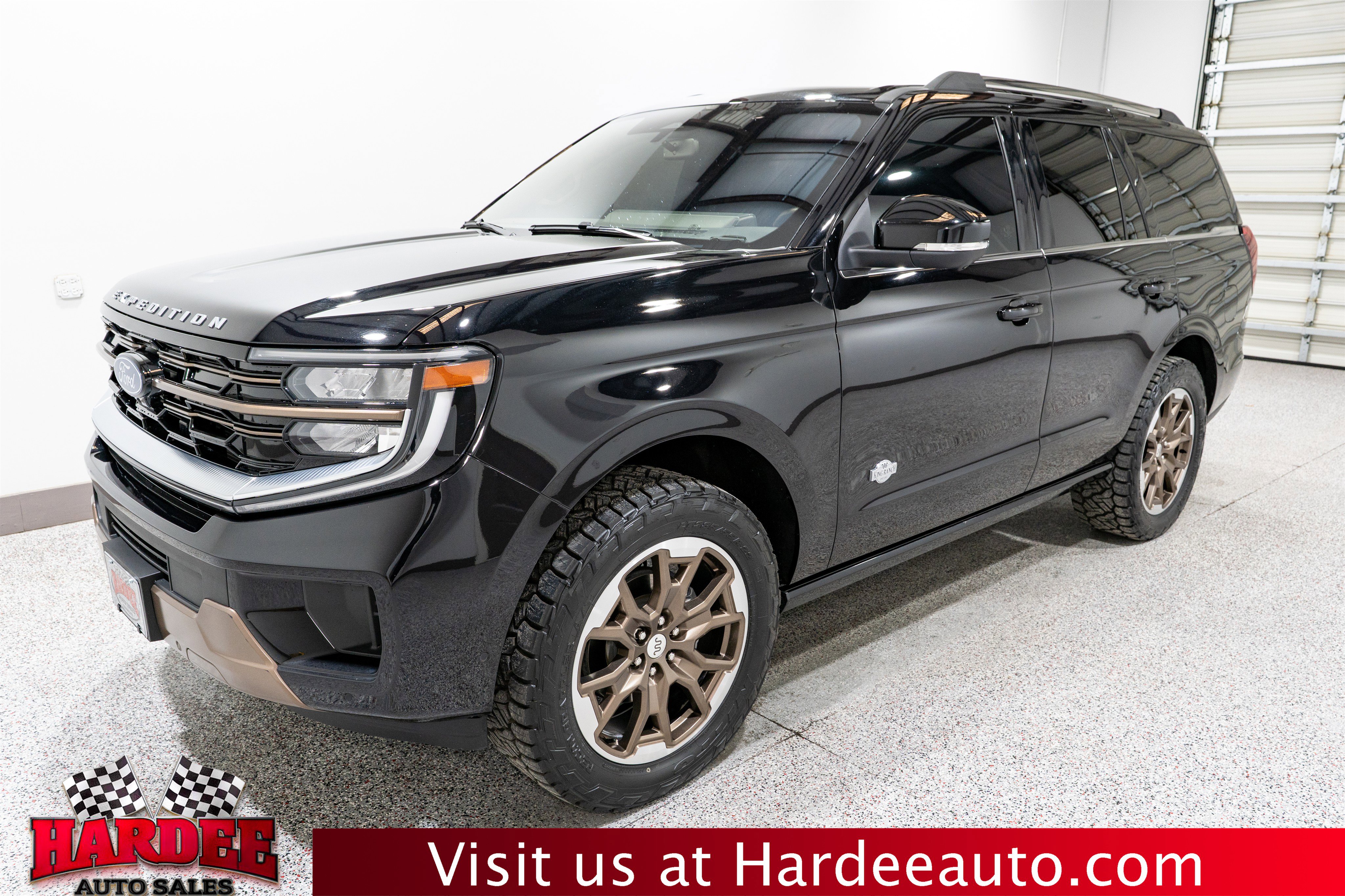 Used 2025 Ford Expedition King Ranch AWD/4WD image 2