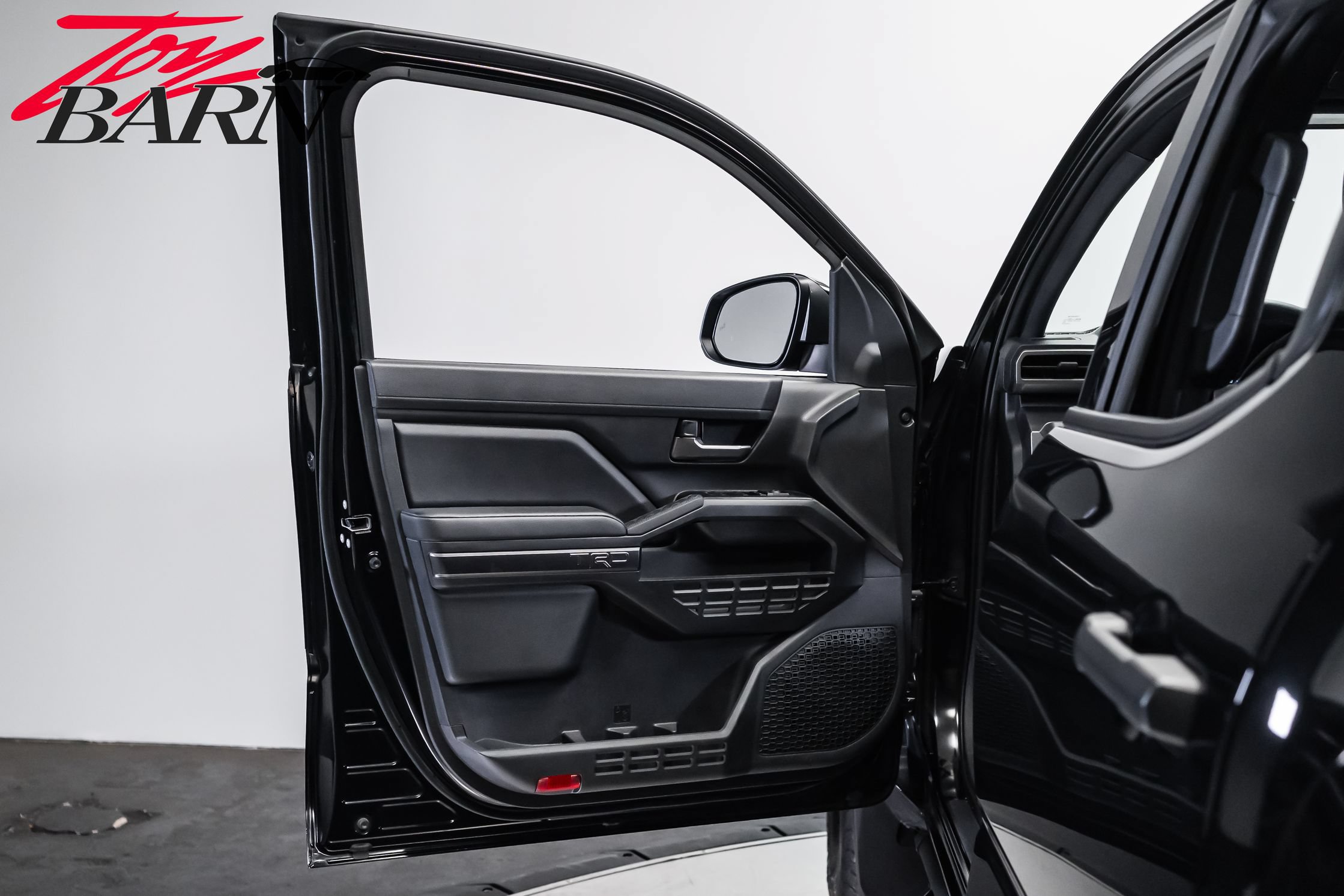 Used 2025 Toyota Tacoma TRD Off-Road AWD/4WD image 16
