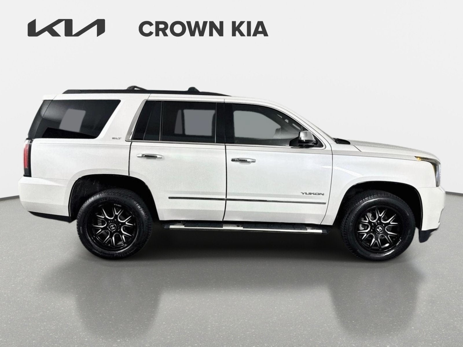 Used 2017 GMC Yukon SLT w/ Open Road Package AWD/4WD image 4