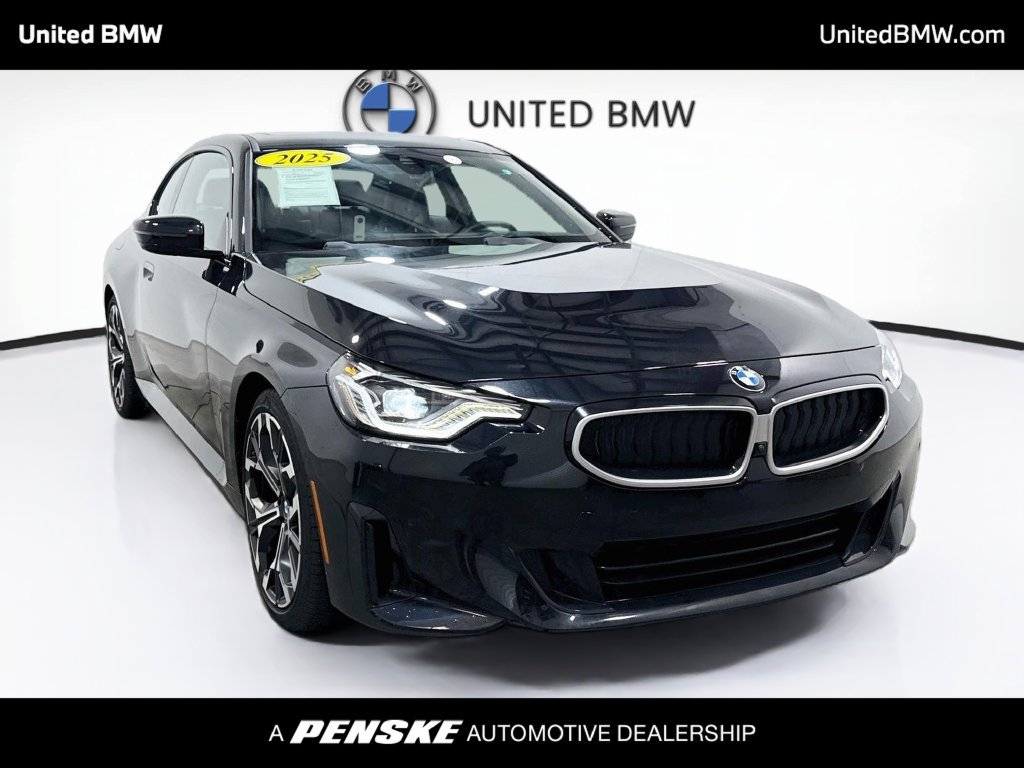 Certified 2025 BMW 230i Coupe RWD image 3