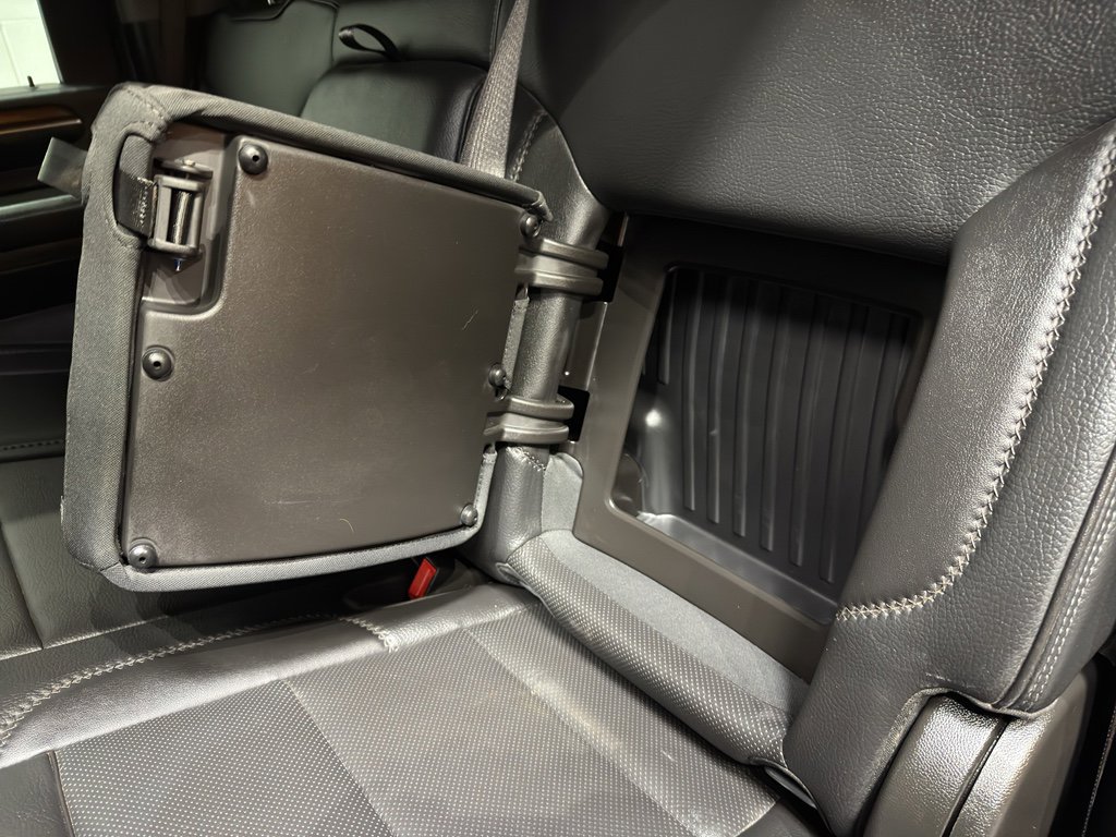 Used 2025 GMC Sierra 3500 Denali w/ Denali Reserve Package image 14