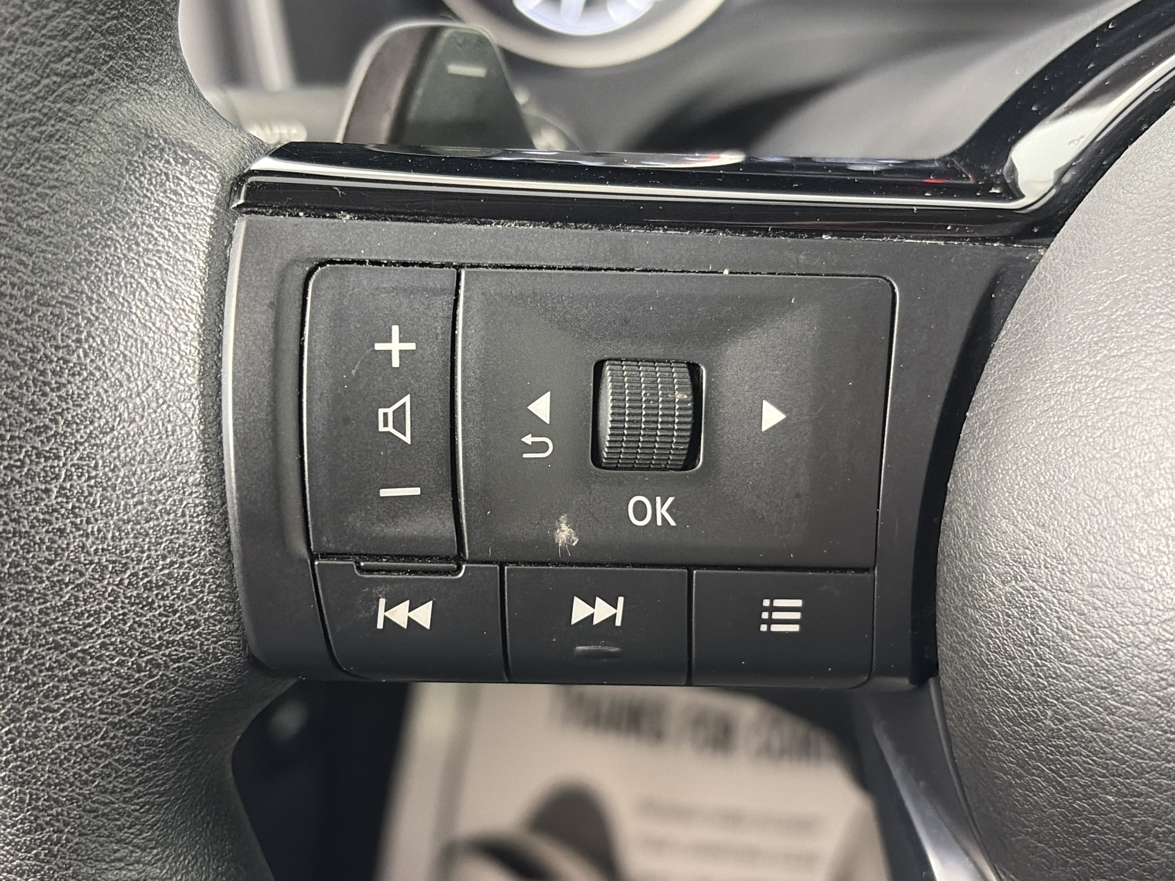 Used 2021 Nissan Rogue S AWD/4WD image 30