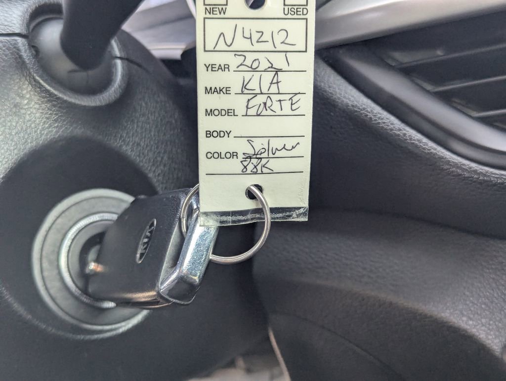Used 2021 Kia Forte LXS FWD image 33