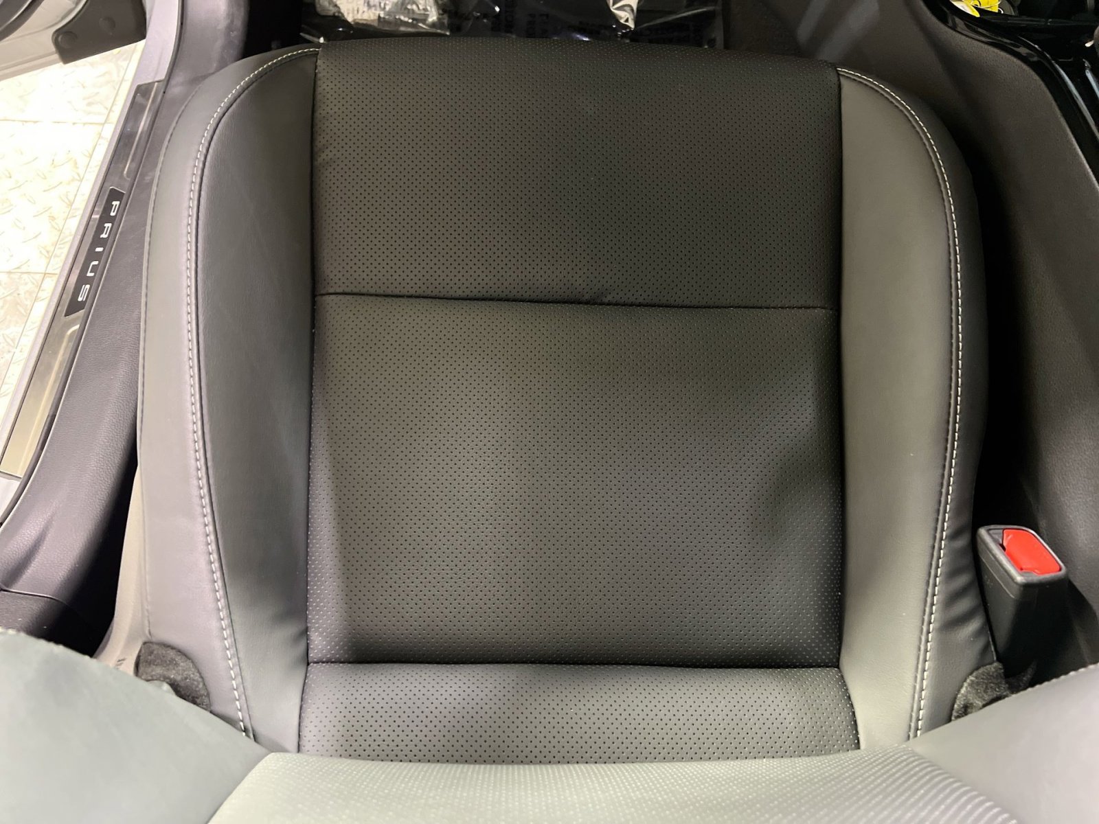 Used 2024 Toyota Prius XLE image 21