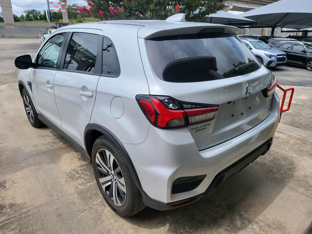 Used 2025 Mitsubishi Outlander Sport SE AWD/4WD image 9