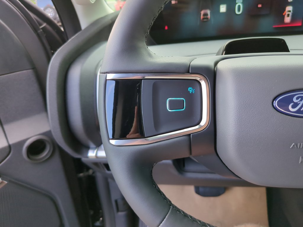 New 2026 Ford Expedition Active RWD image 27