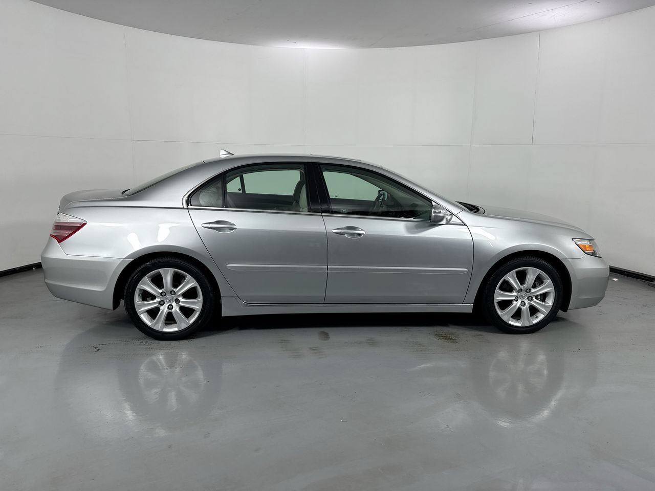 Used 2010 Acura RL AWD/4WD image 35